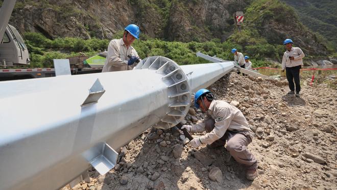 苏东谈梅西未道歉原因：最后决定权在团队 相信俱乐部高层的公关